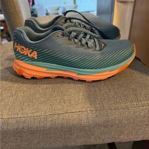 Hoka women’s sneakers size 7.5